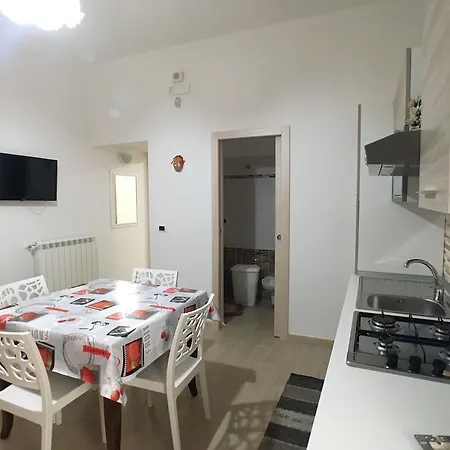 Apartment Corso Italia 2 *